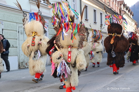 Pustno rajanje v Kamniku se začenja s kurenti in nadaljuje s kamniškim karnevalom