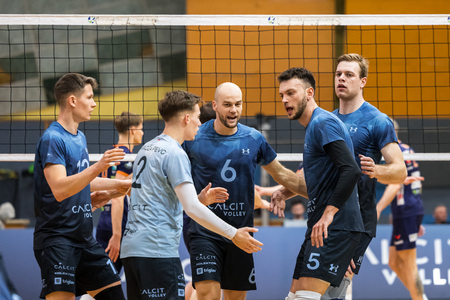 Po porazu v Kanalcu Calcit Volley spet tretji