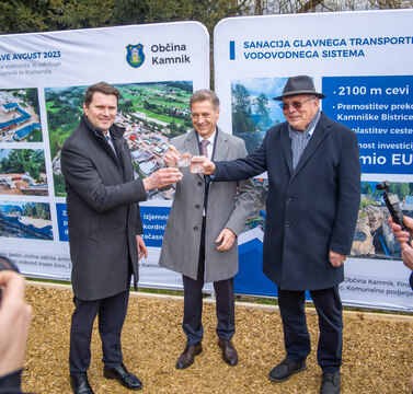 Namenu predali saniran transportni vodovod.jpg