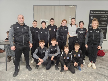 Judo klub Ippon Kamnik ekipno na 3.  mestu v Žireh.jpg