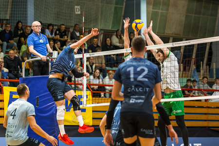 Novice iza tabora Calcit Volley