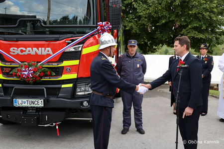 41-PGD Tunjice_predaja novega vozila (347)
