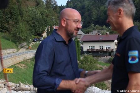 Kamnik po poplavah sta si ogledala predsednik vlade dr. Robert Golob in predsednik Evropskega sveta Charles Michel dne 27. 8. 2023 (21)