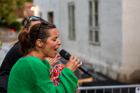 IMG-90